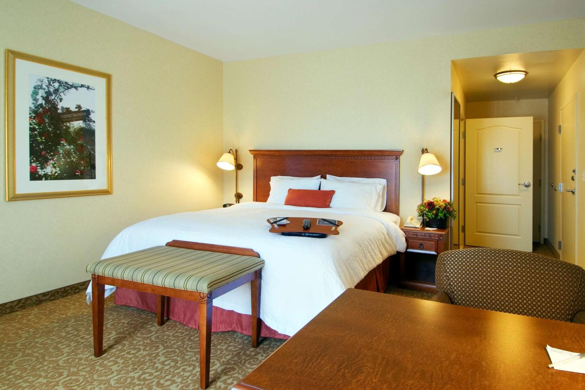 Hampton Inn & Suites Лодай Екстер'єр фото