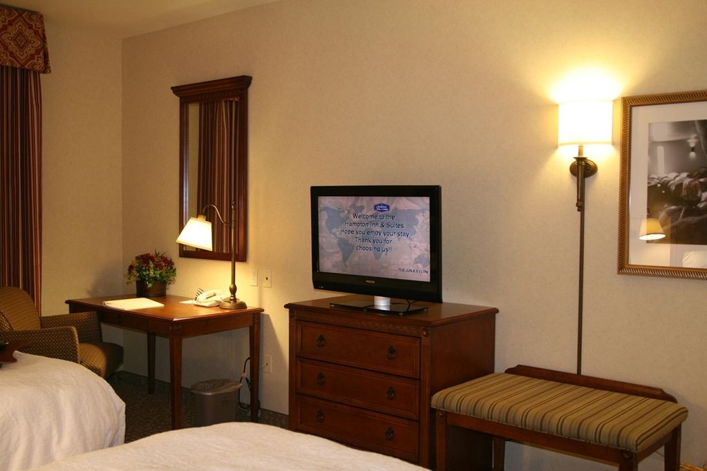 Hampton Inn & Suites Лодай Номер фото