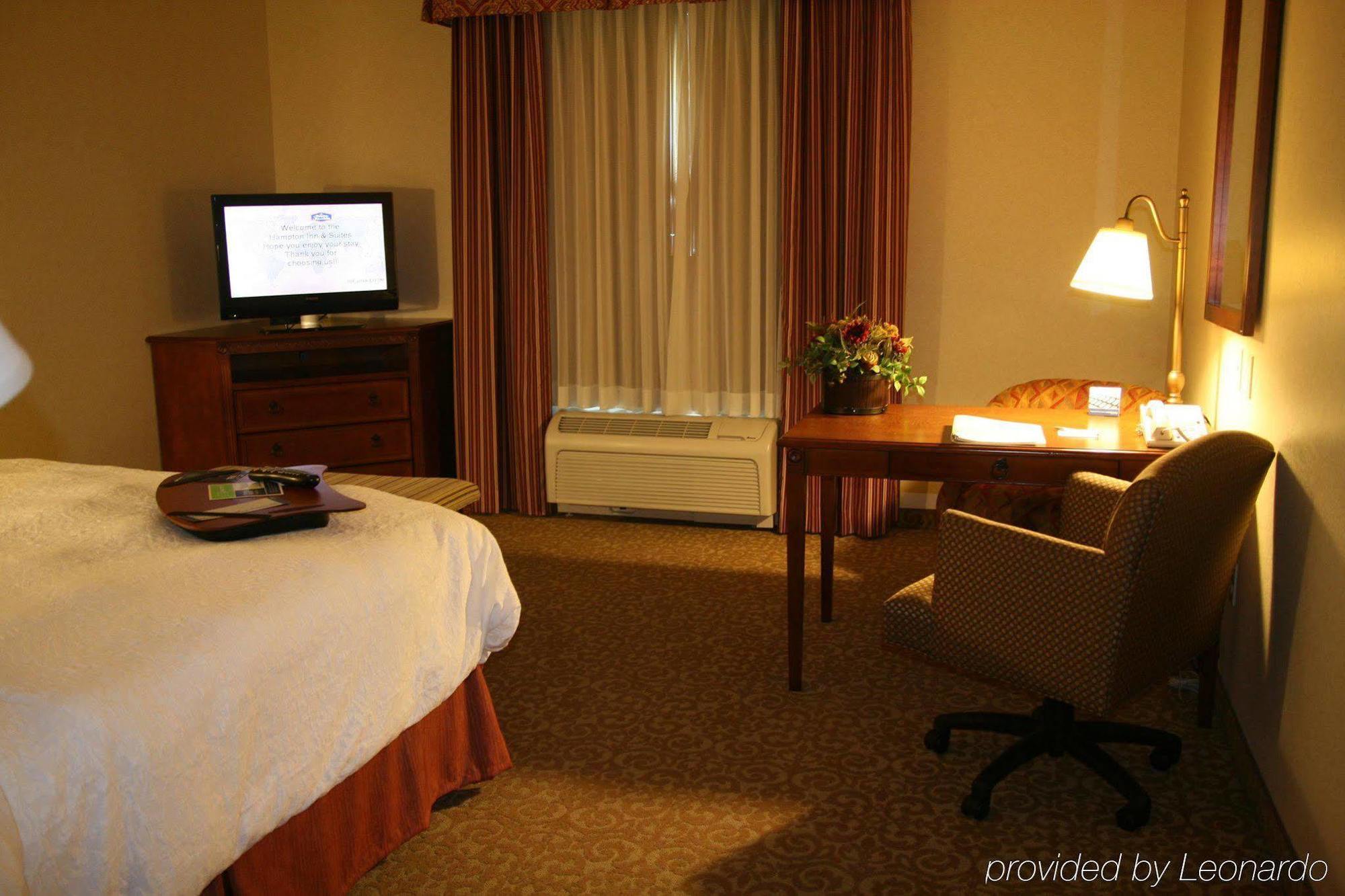 Hampton Inn & Suites Лодай Номер фото