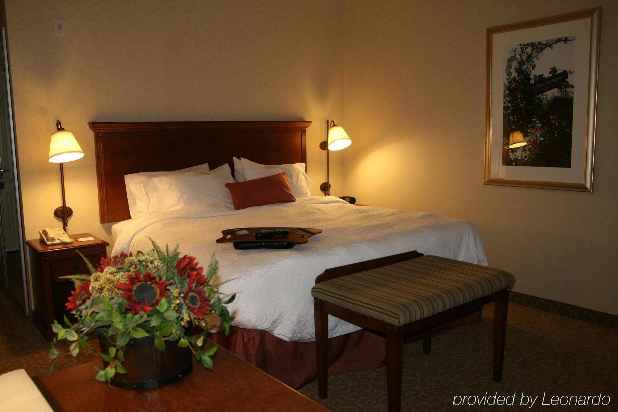 Hampton Inn & Suites Лодай Номер фото