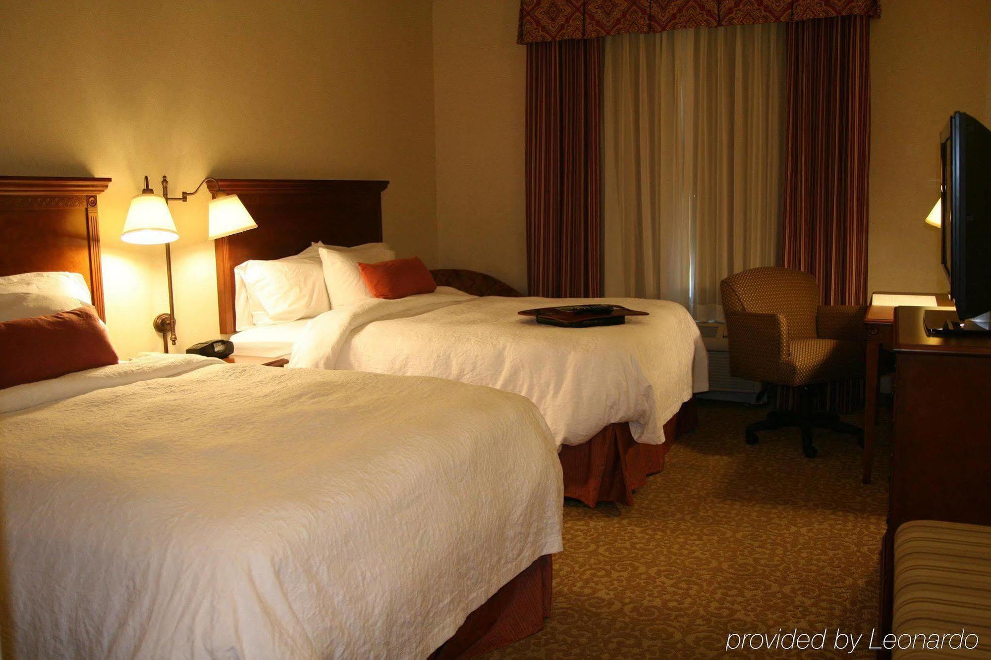 Hampton Inn & Suites Лодай Номер фото