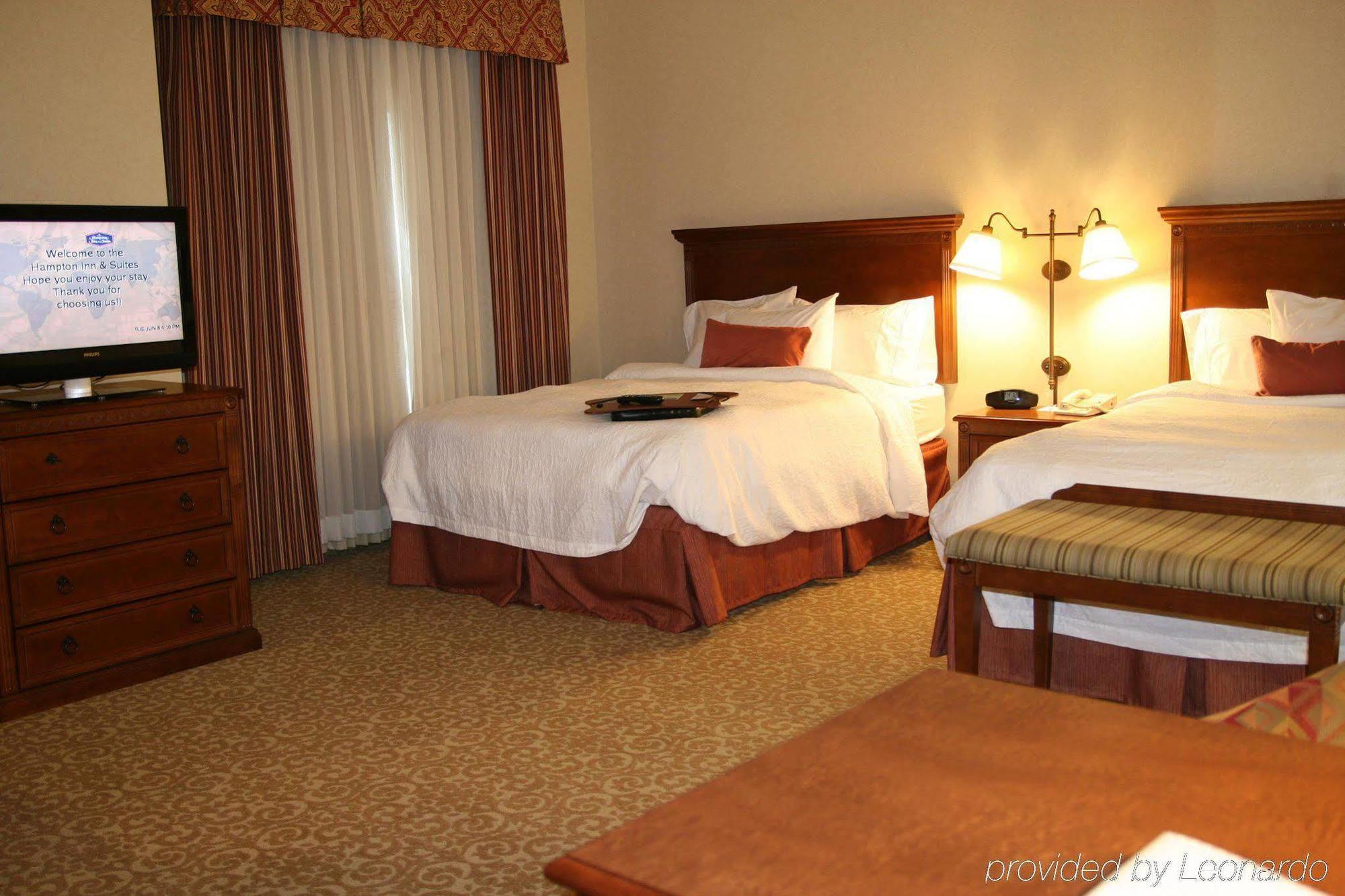 Hampton Inn & Suites Лодай Номер фото